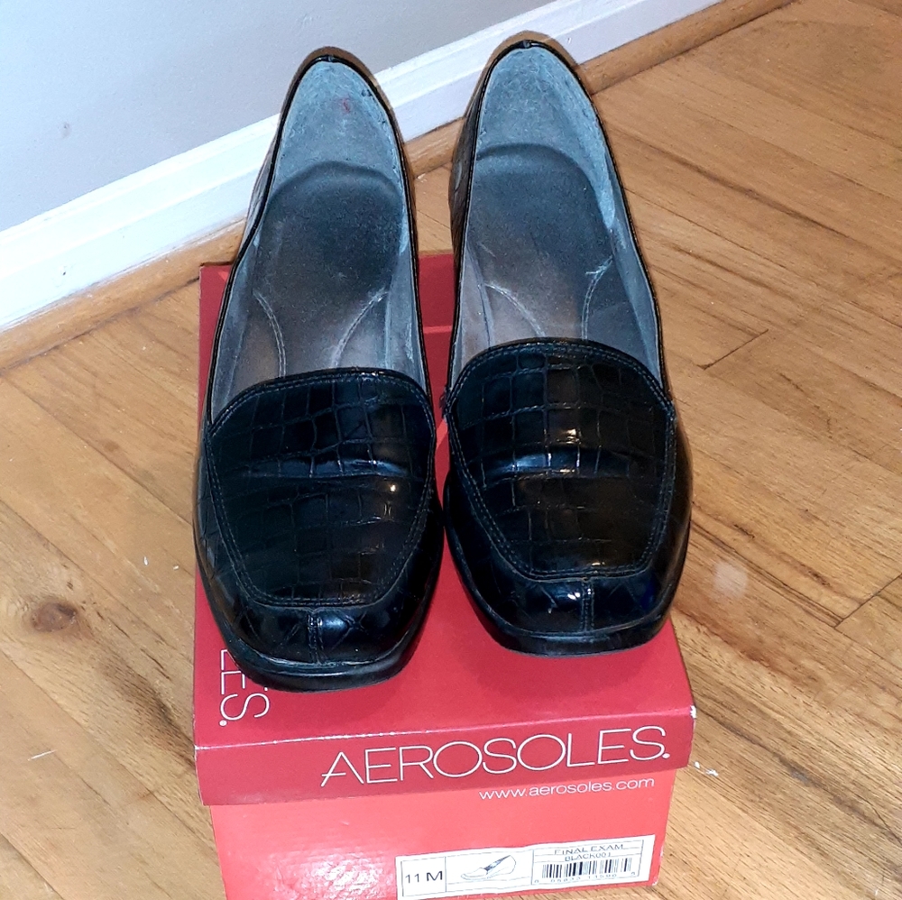 Women black wedge shoes
